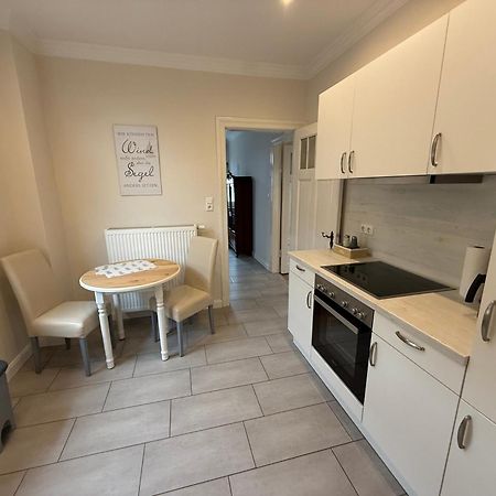 Ferienwohnung „Opa'S Tohuus“Mit Fahrraedern, Husum Husum  Extérieur photo